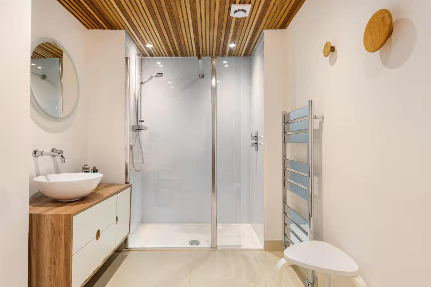 Apartment Nordic Regency Cheltenham