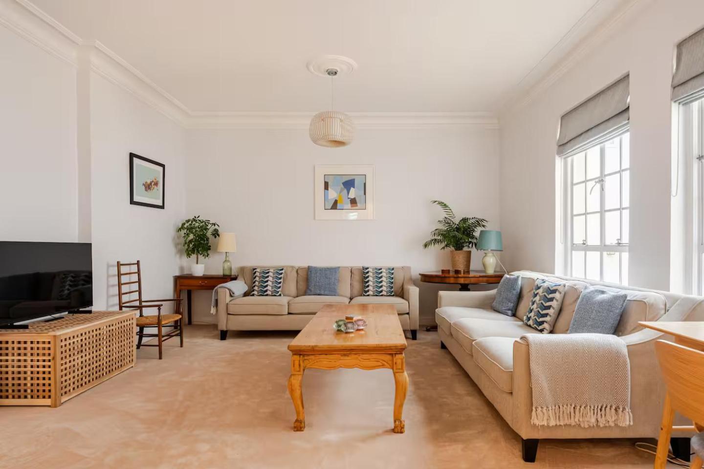 Nordic Regency Apartment Cheltenham