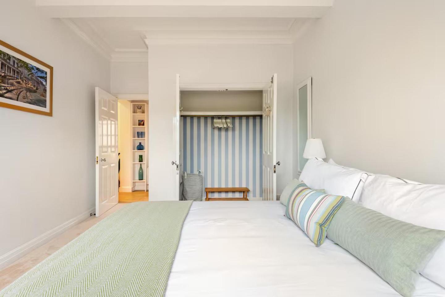 Apartment Nordic Regency Cheltenham